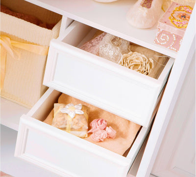 Romantic Kleiderschrank mit 3 Türen