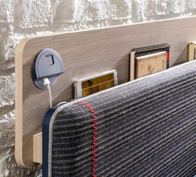 Trio Line Bed