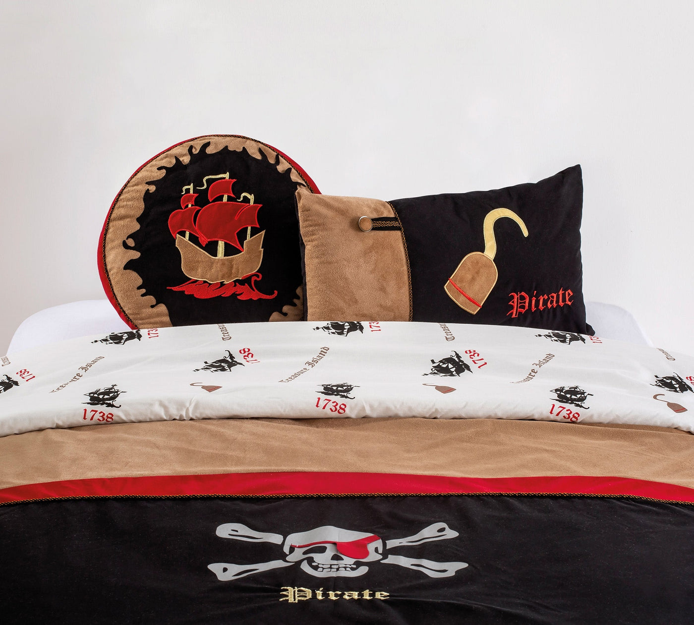 Pirate Hook Bed Cover